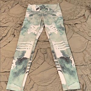 Sea foam green & white AIM’N leggings